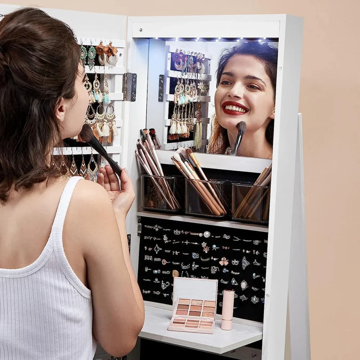 Miroir pivotant à 360° avec porte-bijoux et éclairage LED intégré